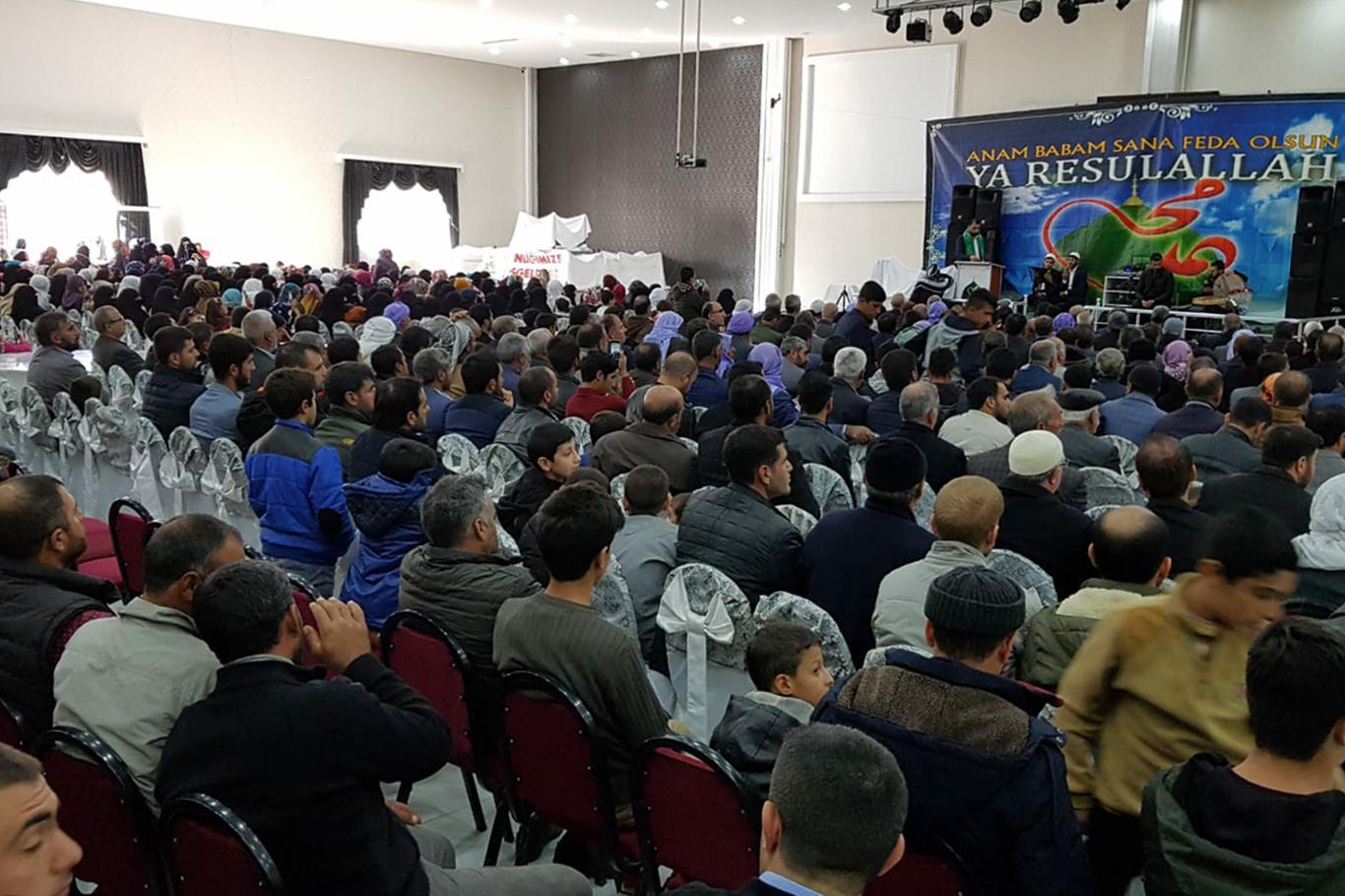 "İnsanlık Hazreti Muhammed’in adaletine muhtaçtır" "İnsanlık Hazreti Muhammed’in adaletine muhtaçtır"
